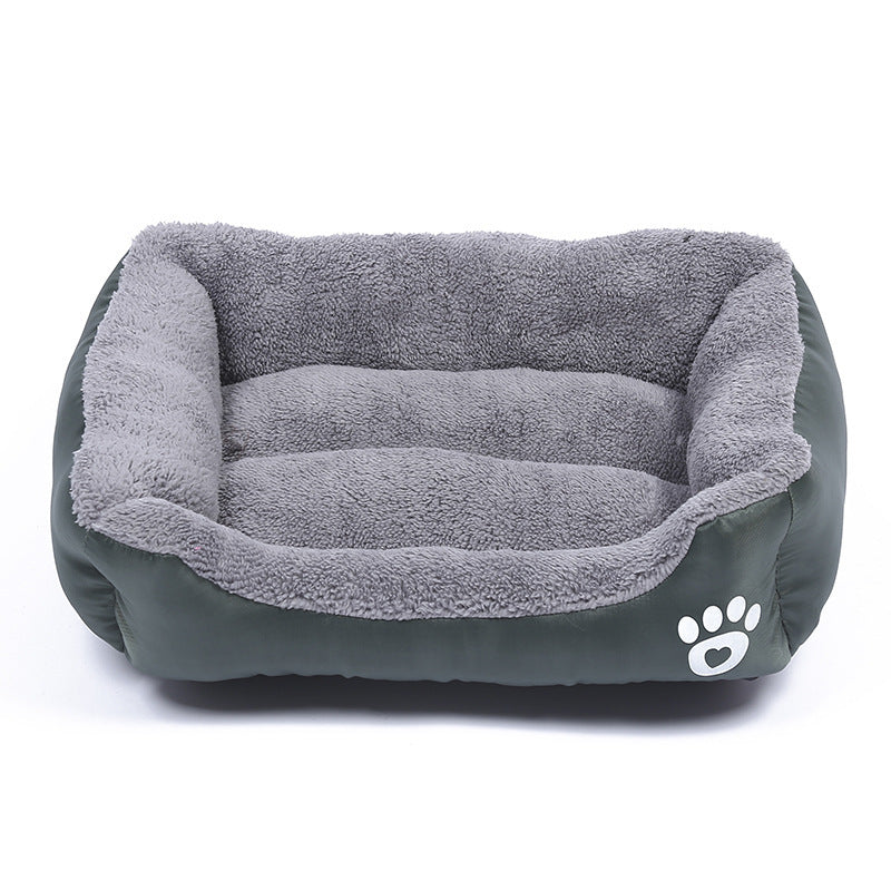 Lit douillet en peluche pour chien et chat - fond imperméable