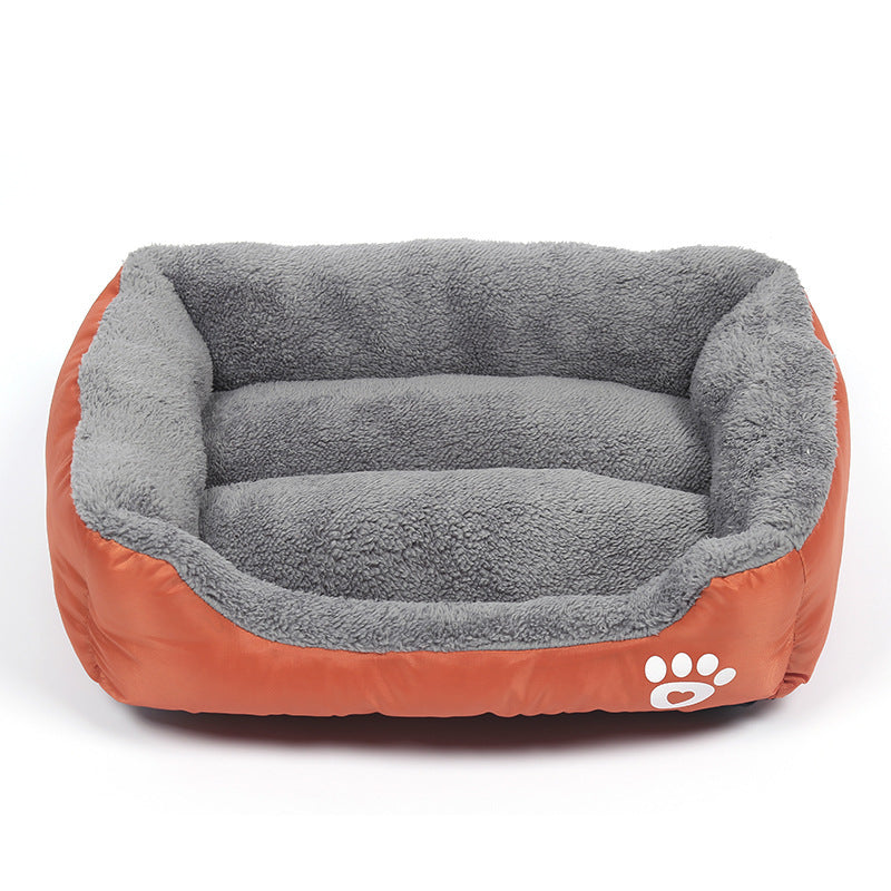 Lit douillet en peluche pour chien et chat - fond imperméable